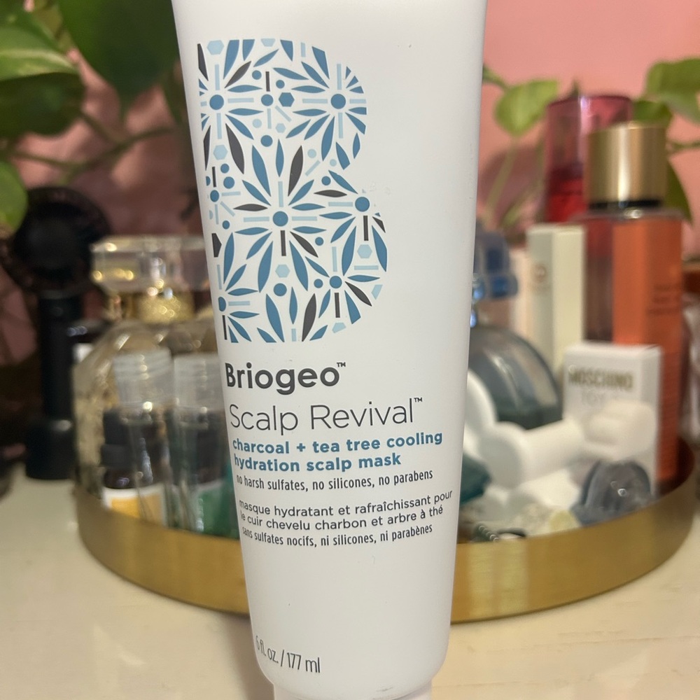 Briogeo Scalp Revival Charcoal + Tea Tree Cooling Hydration Scalp Mask